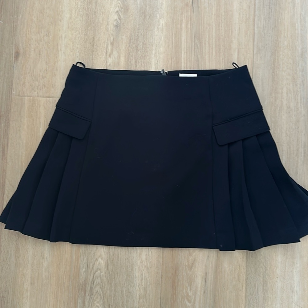 Aritzia Wilfred mini skirt